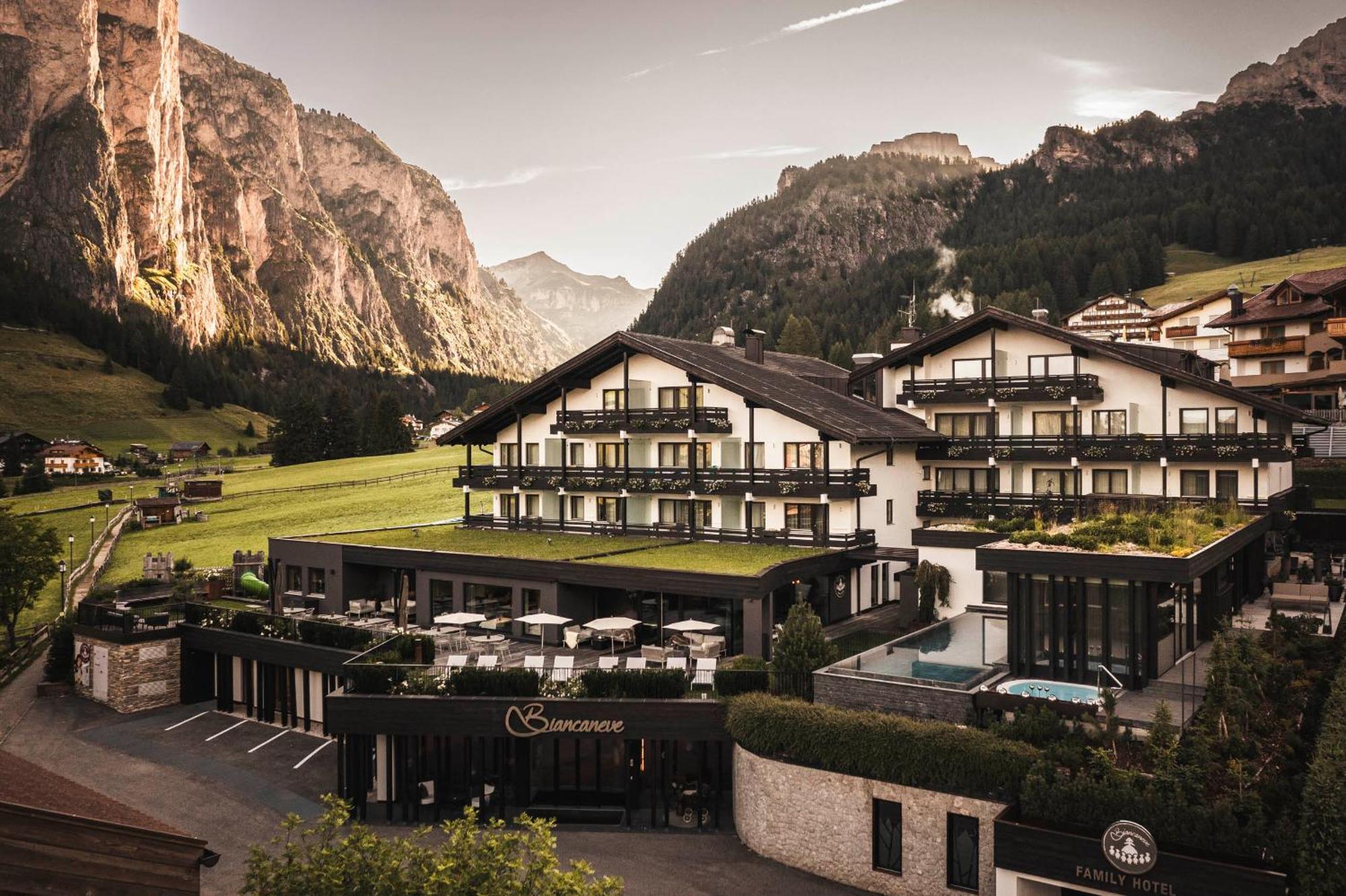 Biancaneve Family Hotel Selva di Val Gardena Ngoại thất bức ảnh